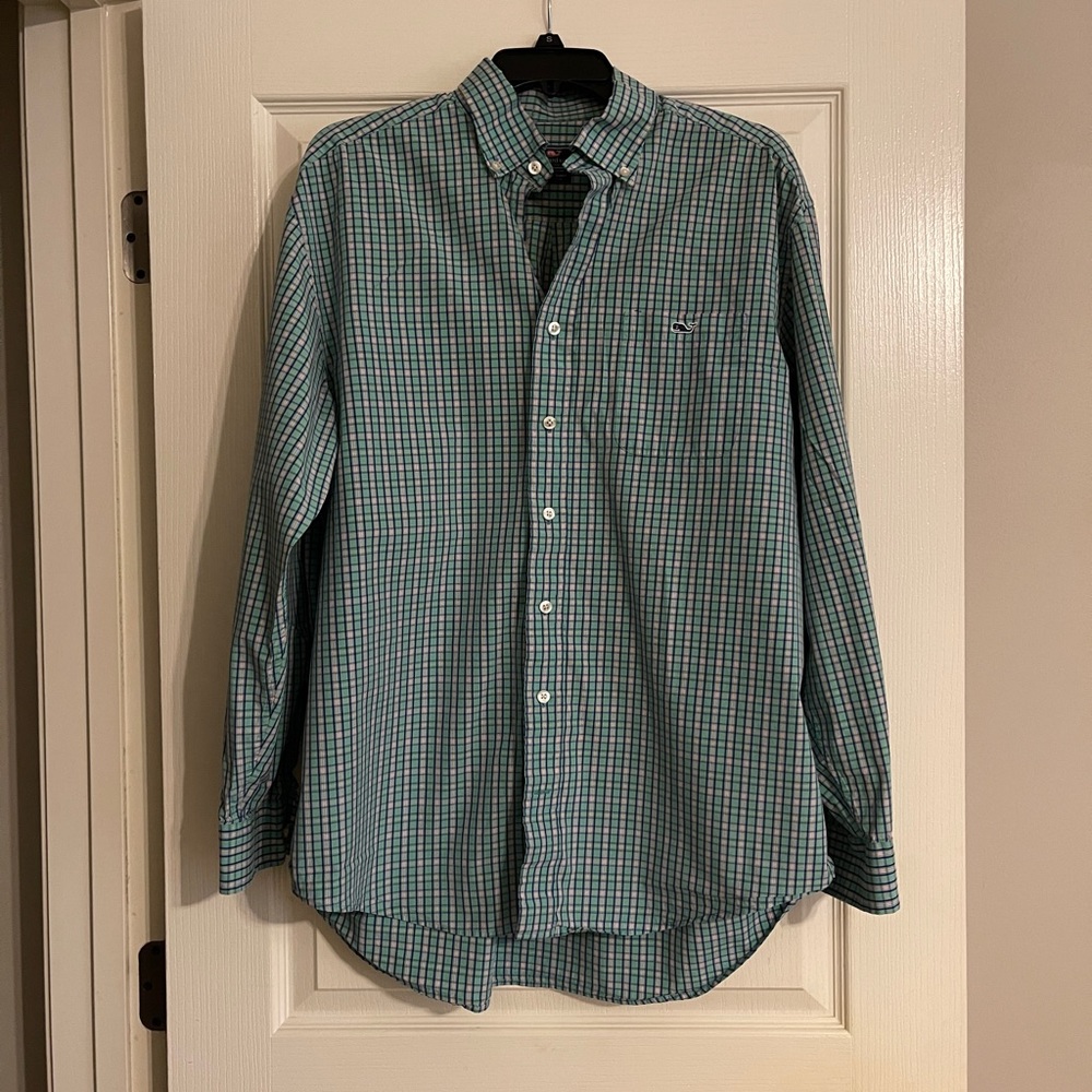 Vineyard Vines Men’s Button Down shirt